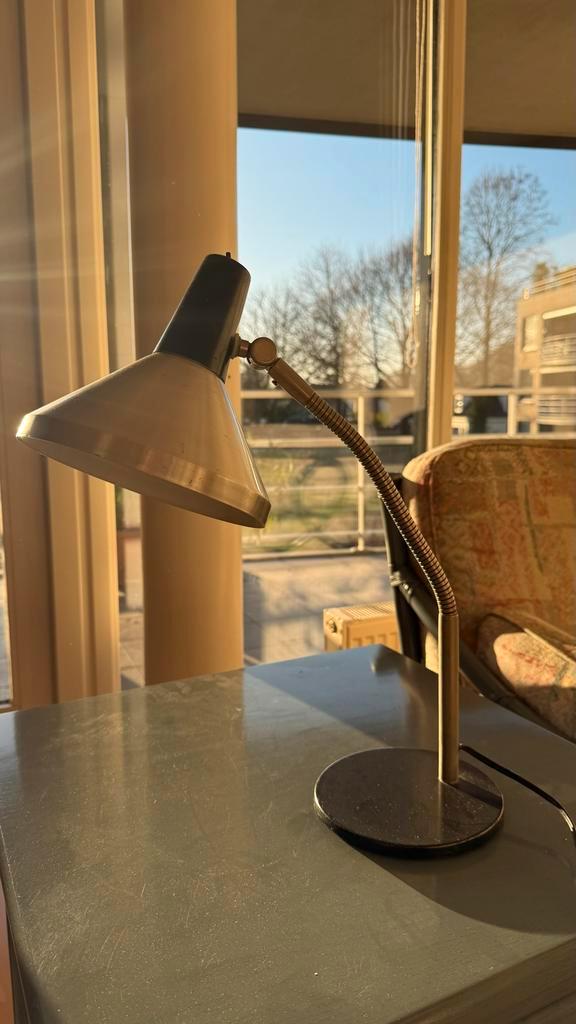 Vintage design bureaulamp Hala Zeist, Huis en Inrichting, Lampen | Tafellampen, Gebruikt, Minder dan 50 cm, Metaal, Ophalen of Verzenden