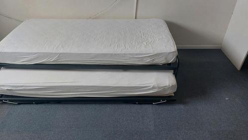 onderschuifbed   90x200,  met matrassen, lakens + dekbedden, Huis en Inrichting, Slaapkamer | Matrassen en Bedbodems, Zo goed als nieuw