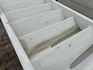 Nieuwe betonnen trap  beschikbaar voor biedingen
