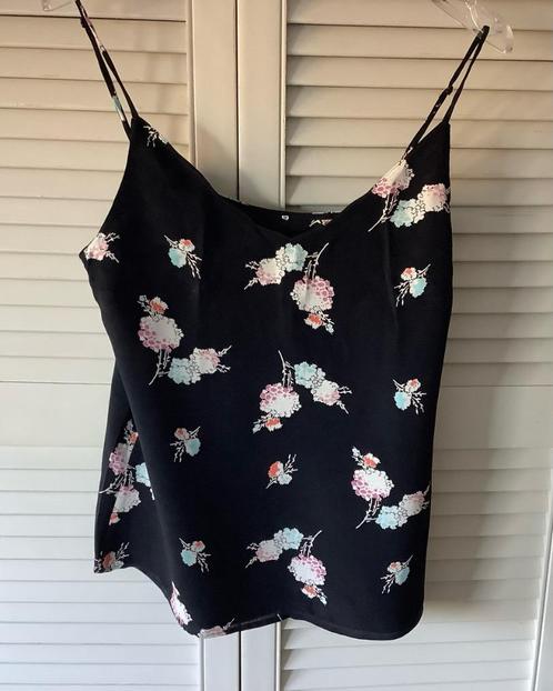 mouwloos topje maat 34, Kleding | Dames, Tops, Zo goed als nieuw, Maat 34 (XS) of kleiner, Zwart, Zonder mouw, Ophalen