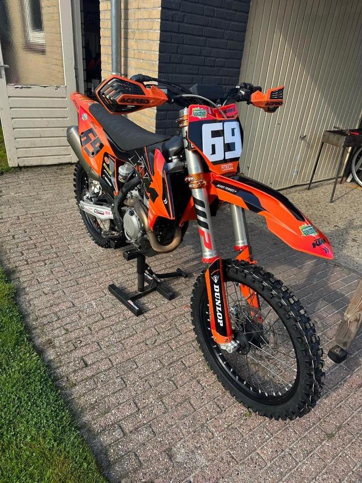 KTM 250 SX-F – 60 uur – Akrapovic – Zeer nette staat, Motoren, Motoren | KTM, Particulier, Crossmotor, 1 cilinder, Ophalen