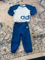 Blauw setje / joggingpakje Adidas maat 86, Kinderen en Baby's, Babykleding | Maat 86, Adidas, Ophalen of Verzenden, Zo goed als nieuw