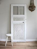 Antieke Franse deur met behang, Ophalen