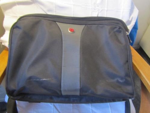 Laptop tas, Computers en Software, Laptoptassen, Zo goed als nieuw, Schoudertas, Ophalen