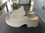 UGG’s PANTOFFELS / HUISSLOFFEN maat 42 nieuw - WD014, Kleding | Dames, Schoenen, Waddinxveen, UGG, Beige, Nieuw