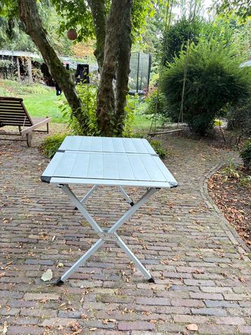 High Peak Campingtafel beschikbaar voor biedingen