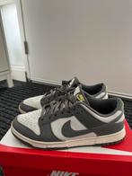 Nike Dunk Grey Grijs Sneakers Heren Maat 42.5, Kleding | Heren, Schoenen, Ophalen of Verzenden, Gedragen, Overige kleuren