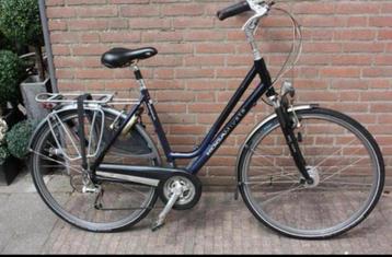 Diverse goedkope en nagekeken damesfietsen  beschikbaar voor biedingen