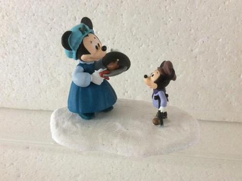 Disney scrooge - minnie mouse beeldje -kerstdorp, Verzamelen, Disney, Zo goed als nieuw, Beeldje of Figuurtje, Mickey Mouse, Ophalen