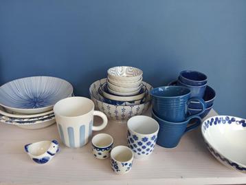 Blauw wit - Mix & Match - 27 items servies + 1 (afhaalprijs) beschikbaar voor biedingen