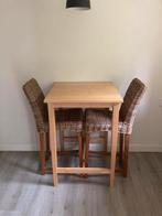 Bar tafel met rieten barkrukken, Ophalen, Zo goed als nieuw, 4 tot 6 stoelen