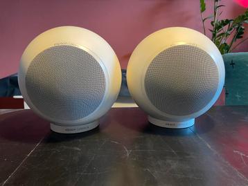 Elipson Planet L luidsprekers + standaards beschikbaar voor biedingen