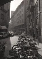 Florence -Bromfiets stalling -fotograaf Marc Hazewinkel, Verzenden, 1980 tot heden, Ongelopen, Voertuig