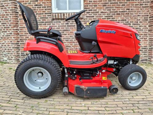 Simplicity Conquest  27 HP . 132 cm combi maaidek ., Tuin en Terras, Zitmaaiers, Zo goed als nieuw, 120 cm of meer, Elektrische starter