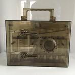 Vintage Kunststof Spaarpot met kluis-mechanisme, Verzamelen, Spaarpotten, Ophalen, Gebruikt, Object of Gebouw