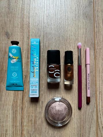 Nieuwe make-up Essence, Revolution, Yves Rocher en Catrice beschikbaar voor biedingen