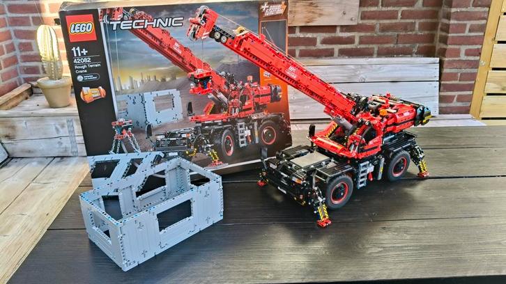 LEGO Technic Rough Terrain Crane - 42082, Kinderen en Baby's, Speelgoed | Duplo en Lego, Zo goed als nieuw, Ophalen of Verzenden