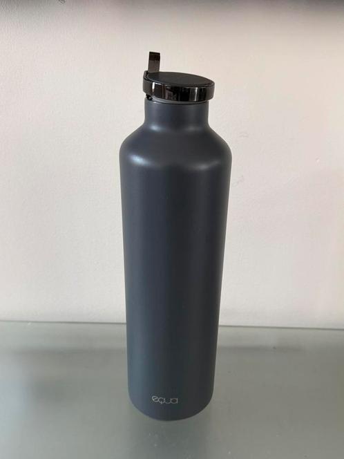 Slim Hydrateren met de EQUA Smart Drinkfles Schiphol Editie, Sport en Fitness, Bidons, Zo goed als nieuw, Ophalen of Verzenden
