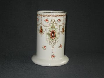 Devon Ware Pendant, tafelvaasje beschikbaar voor biedingen