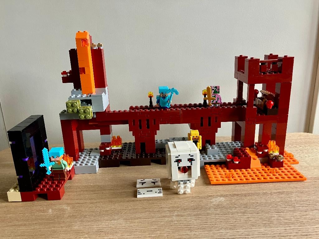 Lego Minecraft 21122: The Nether Fortress - Compleet, Kinderen en Baby's, Speelgoed | Duplo en Lego, Ophalen of Verzenden, Gebruikt