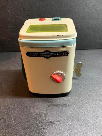 Antiek speelgoed beschikbaar voor biedingen