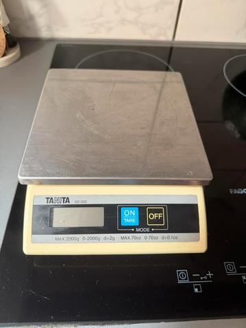 Tanita digitale keukenweegschaal KD-200 beschikbaar voor biedingen