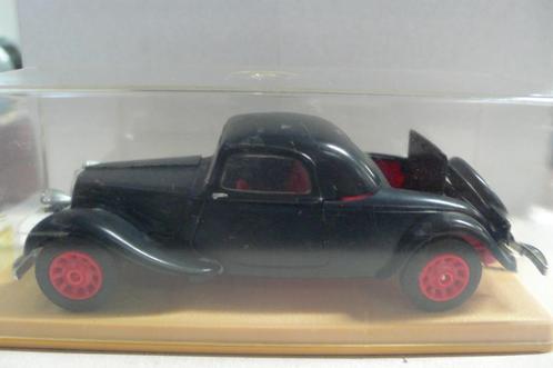 citroen 11cv traction coupe- heller gebouwd -, Hobby en Vrije tijd, Modelbouw | Auto's en Voertuigen, Gebruikt, Auto, 1:32 tot 1:50