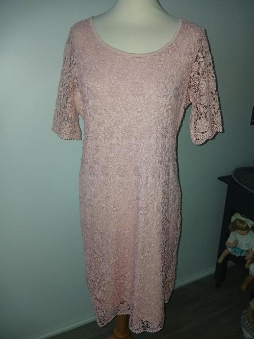 Super mooie viscose jurk van Miss Etam zalm 40 / 42, Kleding | Dames, Jurken, Zo goed als nieuw, Maat 38/40 (M), Knielengte, Ophalen of Verzenden