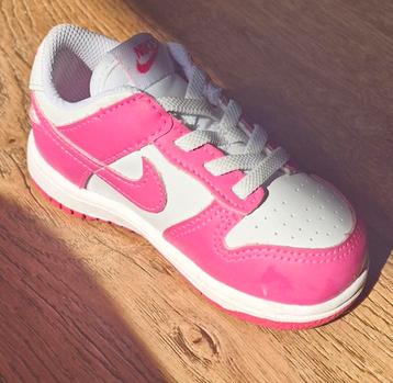 nike dunks low maatje 23'5 beschikbaar voor biedingen