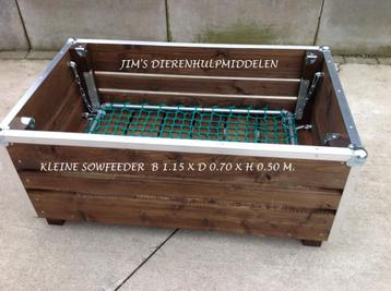 Kleine slowfeeder voor paarden en pony's (hooiruif)