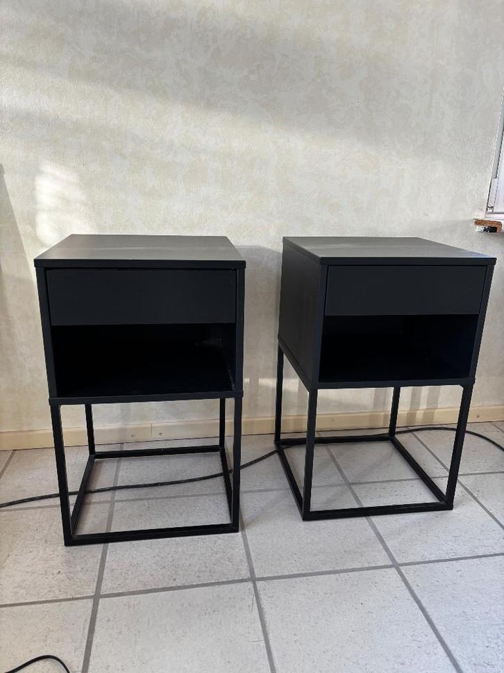 Nachtkastjes ikea vikhammer, Huis en Inrichting, Slaapkamer | Nachtkastjes, Zo goed als nieuw, 55 tot 70 cm, Minder dan 45 cm