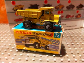 Matchbox MB 28 Mack Dump Truck met doosje. beschikbaar voor biedingen
