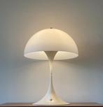 Panthella tafellamp by Verner Panton for Louis Poulsen 1970s, Louis Poulsen A/S, Nieuw, International@louispoulsen.dk, Metaal