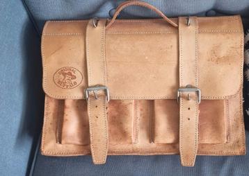 Original buffalo schooltas, boekentas,, leer, vintage beschikbaar voor biedingen