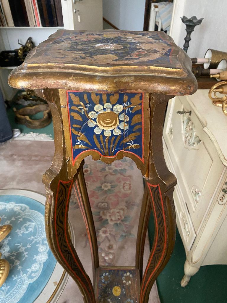 Antieke Hindeloopen plantentafel, Ophalen