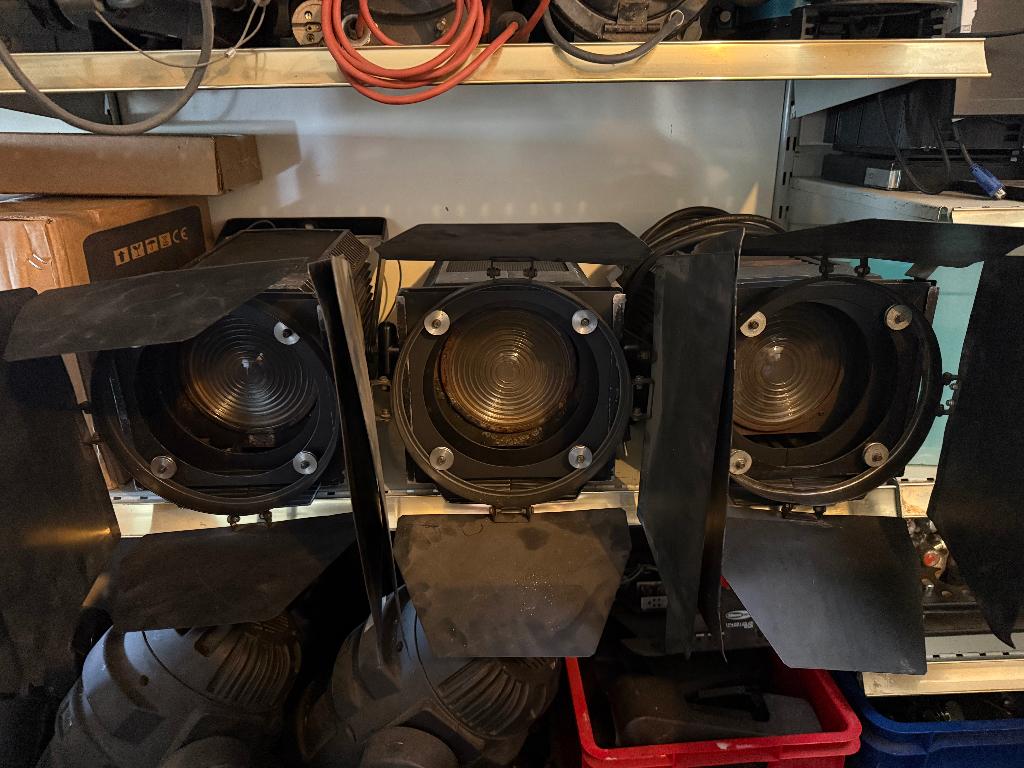 3x Coemar Passo 650/1000 Fresnel theater spot lamp, Ophalen of Verzenden, Gebruikt