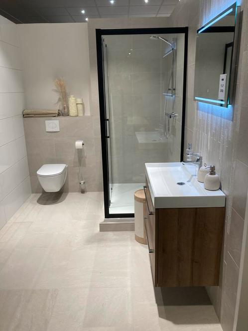 Badkamer met schuifwand en alle accessoires, Huis en Inrichting, Badkamer | Badtextiel en Accessoires, Zo goed als nieuw, Overige typen