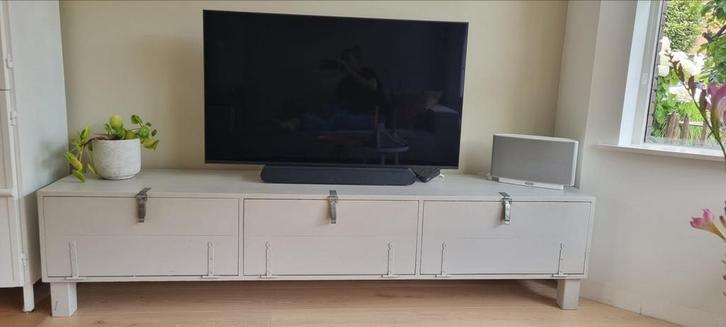 Stoer TV-meubel met 3 kleppen, Huis en Inrichting, Kasten | Televisiemeubels, Gebruikt, Minder dan 100 cm, 200 cm of meer, 25 tot 50 cm