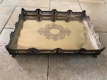 Zilvermetalen tray- dienblad uit India beschikbaar voor biedingen