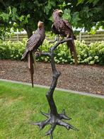 Bronzen ara's op boomstam aan zéér lage verkoopprijs op is o, Ophalen of Verzenden, Nieuw, Overige materialen, Dierenbeeld