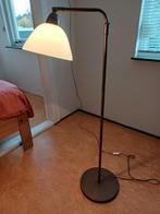 staande vloerlamp (messing), Huis en Inrichting, Lampen | Vloerlampen, Gebruikt, 100 tot 150 cm, Glas, Antiek
