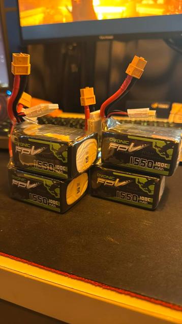 Meerdere FPV Lipo Battery 6S 1550mAh 100C in Tas beschikbaar voor biedingen