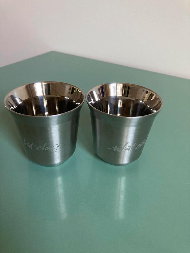 Nespresso | Pixie espresso kopjes “what else” x2, Huis en Inrichting, Keuken | Servies, Zo goed als nieuw, Kop(pen) en/of Schotel(s)