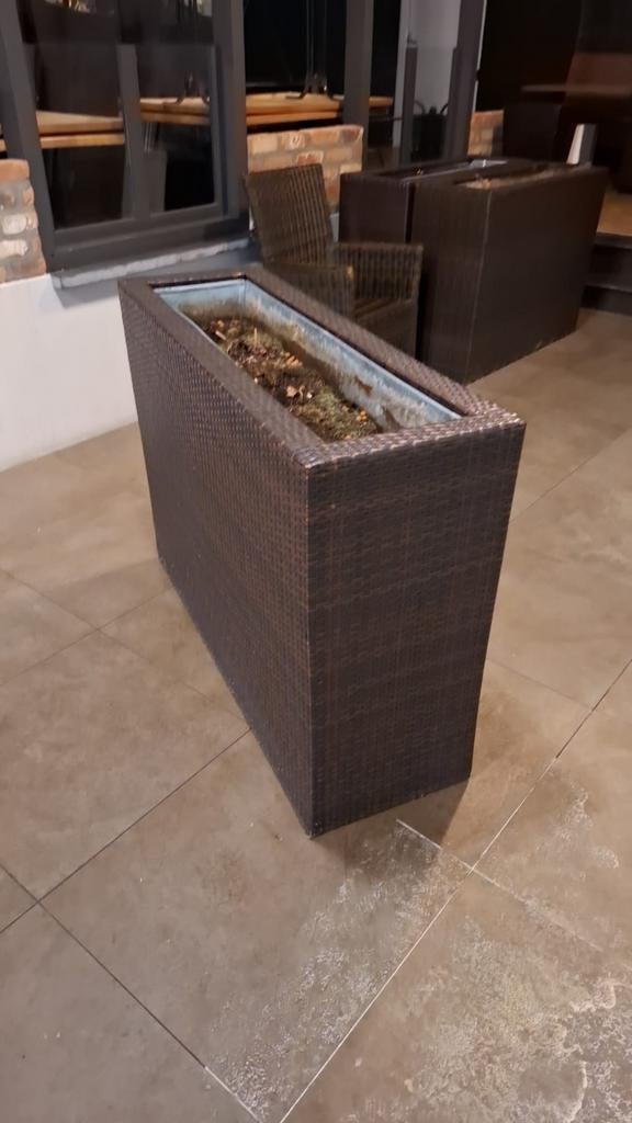 Gevlochten plantenbak, Tuin en Terras, Bloembakken en Plantenbakken, Ophalen, Kunststof, Gebruikt, 60 cm of meer