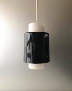 60s pendant glass metal vintage silence of the lamps, Huis en Inrichting, Lampen | Hanglampen, Minder dan 50 cm, Mid century modern vintage design