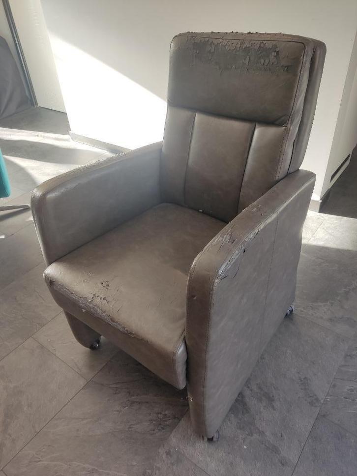 Zes gratis eetkamerstoelen - te stofferen, Huis en Inrichting, Stoelen, Gebruikt, Vijf, Zes of meer stoelen, Grijs, Ophalen