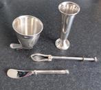 Verzilverde Brocante Set: Vaasje, Beker, Bestek, Verzenden, Zilver
