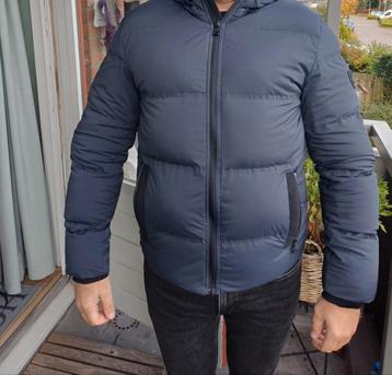 Mooie blauwe heren winterjas van Tommy hilfiger  - Maat M  beschikbaar voor biedingen