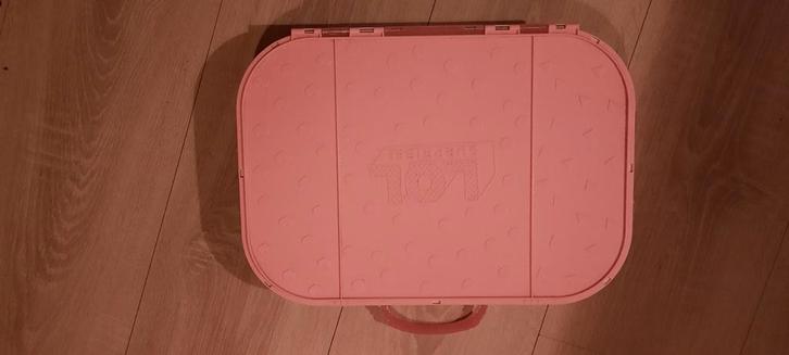 L.O.L. Surprise koffer met poppetjes en accessoires, Kinderen en Baby's, Speelgoed | Poppen, Zo goed als nieuw, Babypop, Ophalen of Verzenden