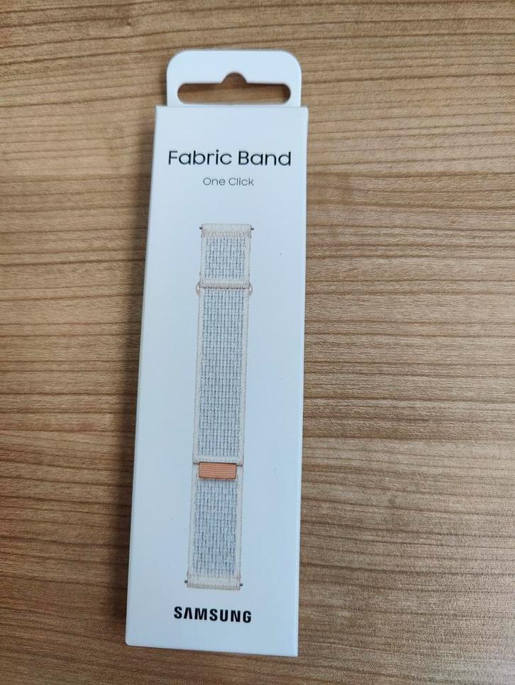 Samsung Galaxy Watch Band - Zand - Nieuw!, Telecommunicatie, Wearable-accessoires, Ophalen of Verzenden